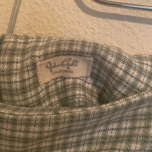 Brandy Melville Cara Skirt - Picture 4 of 5